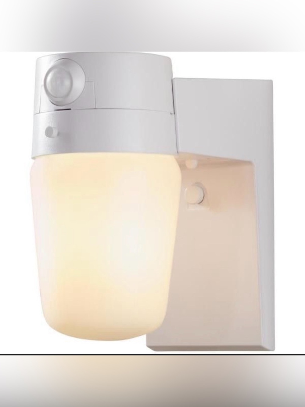 HAMPTON BAY 💡MOTION SENSING EXTERIOR WALL LANTERN💡 WHITE FINISH 🌟NIB🌟
